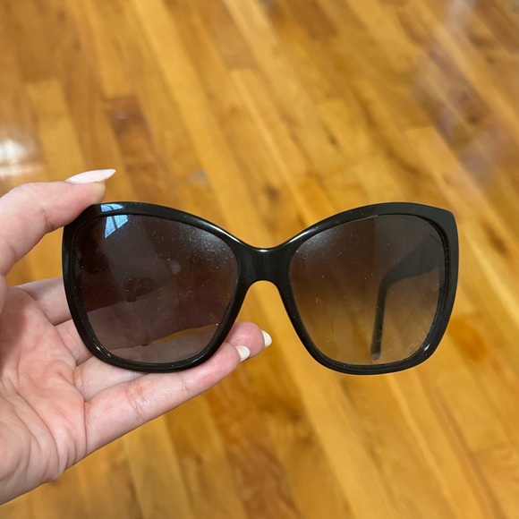 Dolce & Gabbana DG 4111 Sunglasses 😎 - Picture 3 of 8